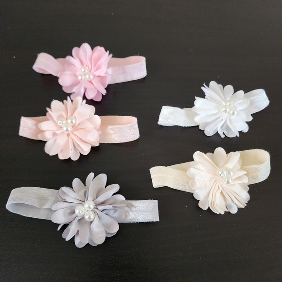 3/$12 ● 5 pairs flower headbands sz 0-12m - Picture 1 of 2